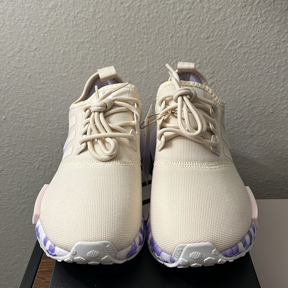 NWT Adidas Originals Women's NMD_R1 Shoes - Wonder White/Purple/Lilac - GW5694 - Picture 9 of 16